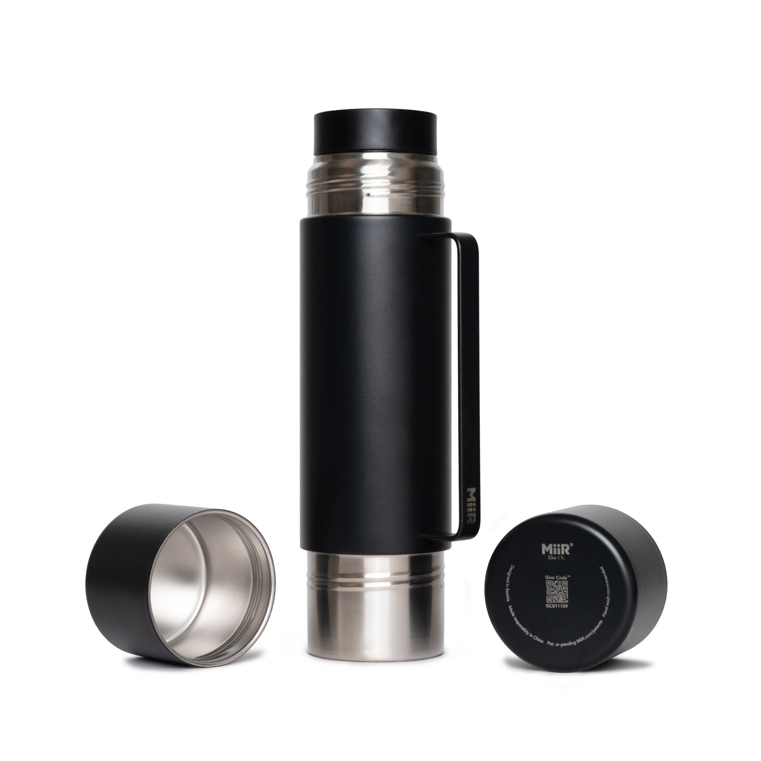 tomo-t0 Tomo_Black_Studio_0521_Cap_Staged__TOM1SV33002.jpg