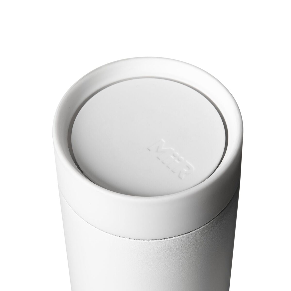 360-lid-n0 WebPDP-360_Lid_White__3602PNWM001_X2Studio_Closeup_Closed.jpg